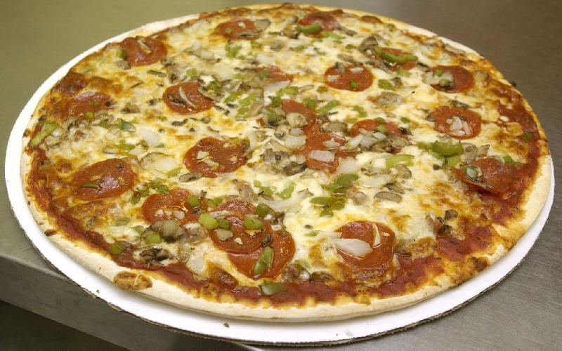 Tobin's Pizza - Get a $20 gift card to Tobin's Pizza for only $10!