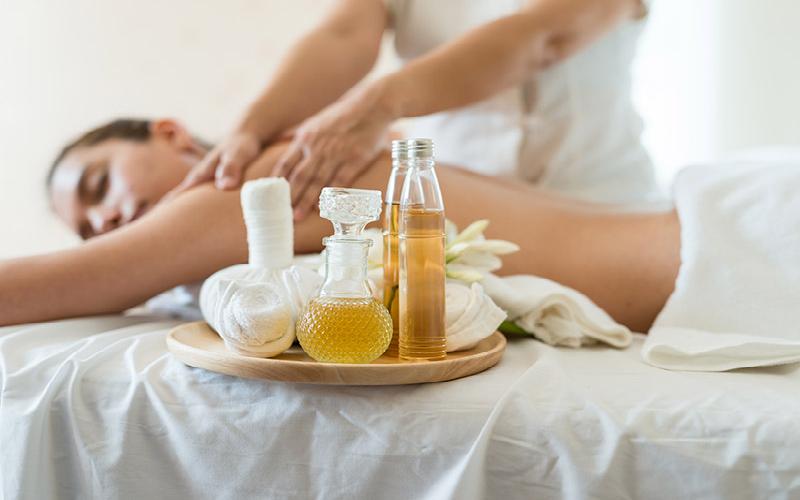 Total Health Chiropractic & Acupuncture Clinic - $80 1 Hour Aromatherapy Massage for $40