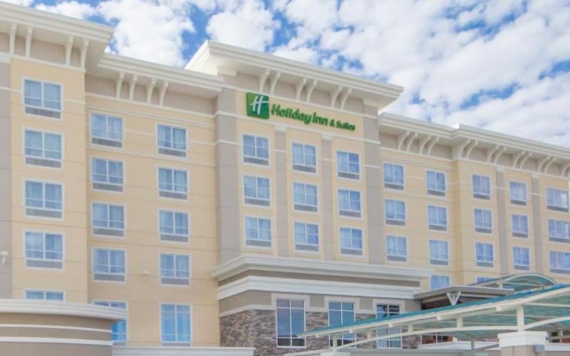 Holiday Inn & Suites-davenport - Holiday Inn & Suites Davenport Standard Room Stay